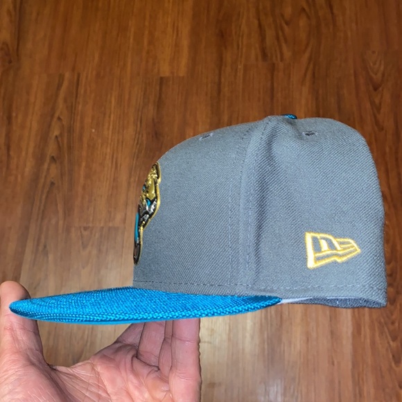 NFL Jacksonville Jaguars Hat - Picture 3 of 5